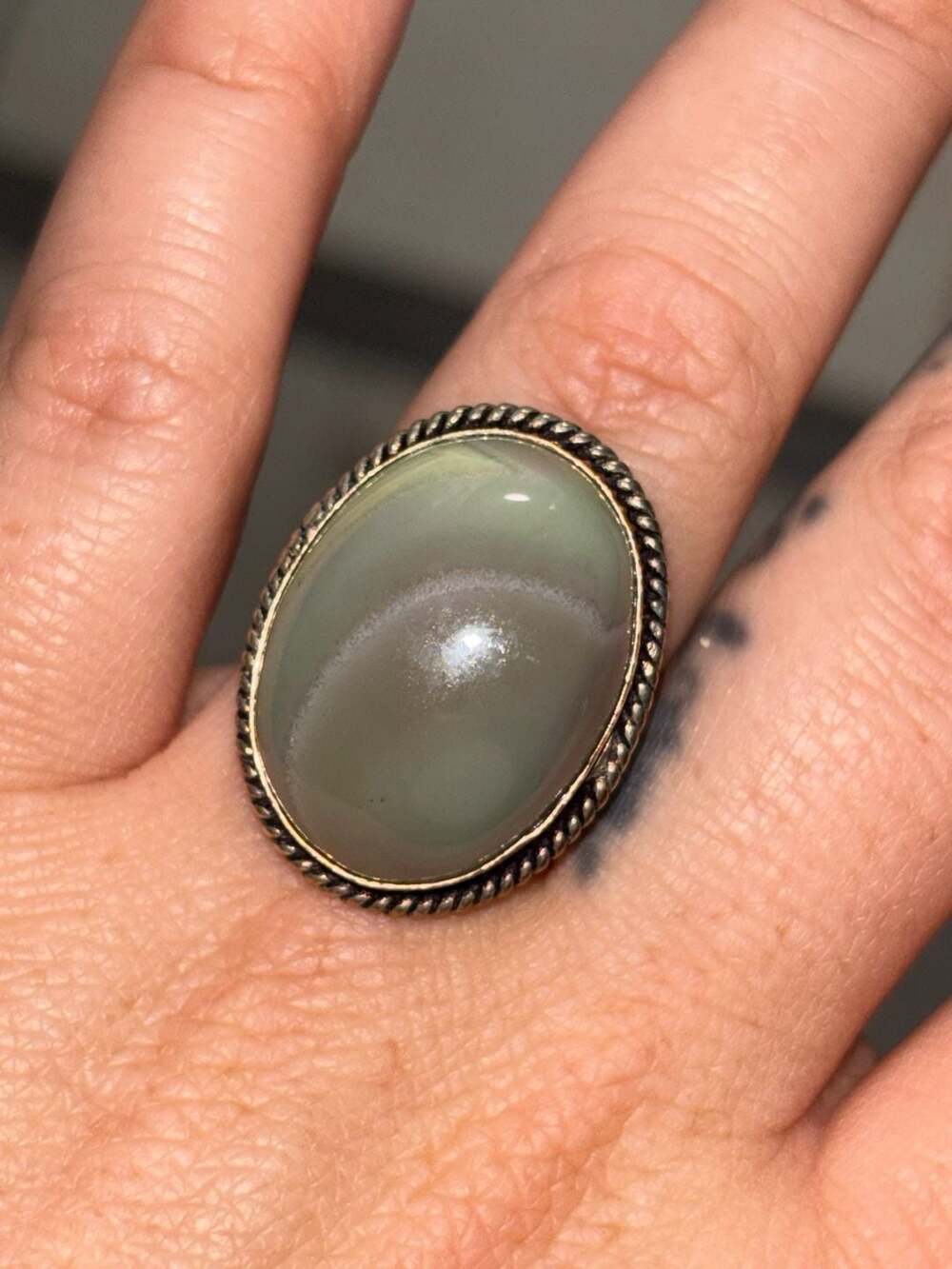 Oval Green Grey Agate Cat Eye Statement Ring in 925 Sterling Silver